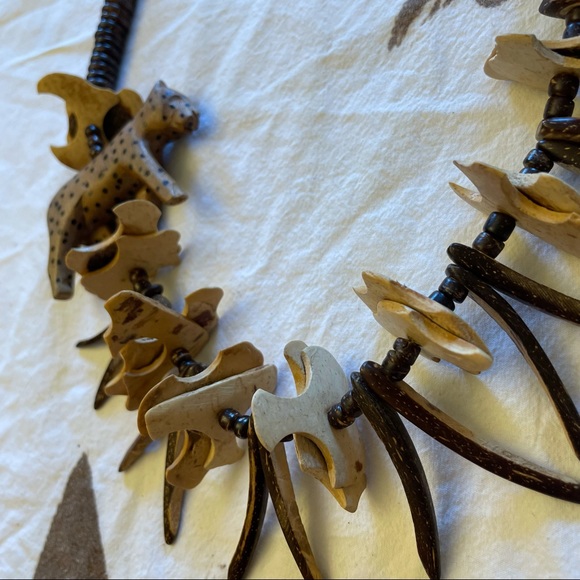 Vintage Wooden Big Cat Leopard/Cheetah Beaded Charm Necklace - Picture 6 of 9